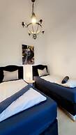 Lovely 2BR for 5 Peaceful Central Stay