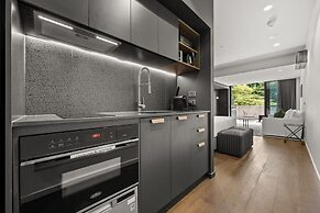 Bright Studio in Braddon With Parking