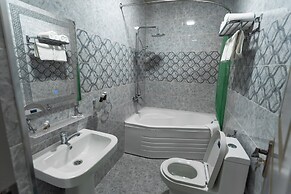 Diyor Hotel Margilon