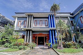 OYO 75596 The Sirisuk House