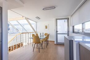 Acropolis Sky Retreat Jacuzzi 3BR Maisonette