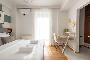 Acropolis Sky Retreat Jacuzzi 3BR Maisonette