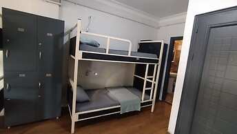 ivy hostel