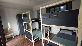 ivy hostel