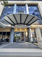 Brisbane Apt Near Dining, Shops and River Walks