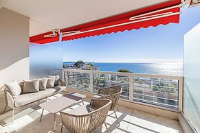 Bright Apartment With Sea View
