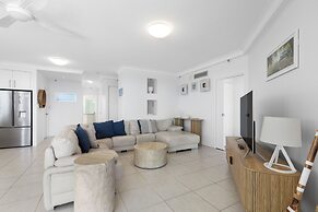 Elysian Blue 3BR Burleigh Heads Escape