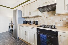 Host Stay 27 Metropole Towers