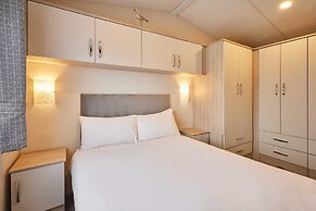 Host Stay Deer View Lodge