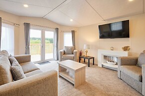 Host Stay Deer View Lodge