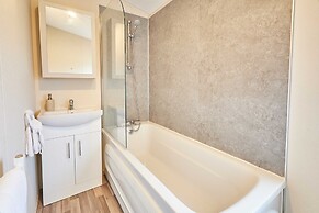 Host Stay Deer View Lodge