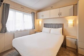 Host Stay Deer View Lodge