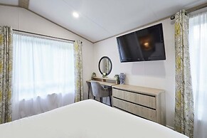 Host Stay Hideaway Retreat