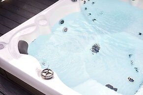 Host Stay Pine Lodge