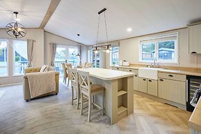 Host Stay Grace Louise Retreat