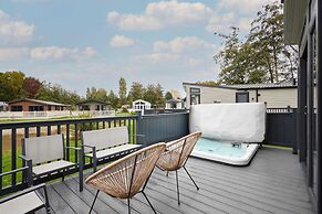 Host Stay Flamingo Lodge