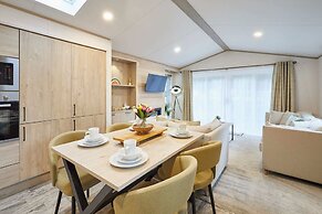 Host Stay Wag Tail Lodge