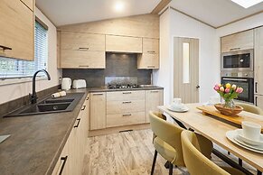Host Stay Wag Tail Lodge