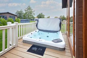 Host Stay Kinship Lodge