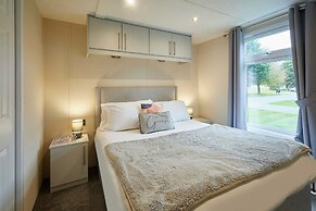 Host Stay Lucas Lodge