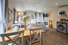 Host Stay Lucas Lodge