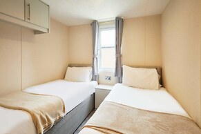 Host Stay Lucas Lodge
