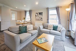 Host Stay Lucas Lodge