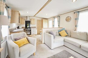 Host Stay Squirrel Lodge