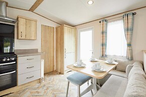 Host Stay Squirrel Lodge