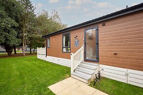 Host Stay Lucky Lodge