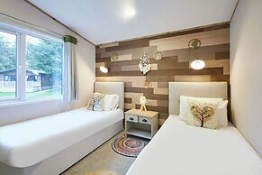 Host Stay Lucky Lodge