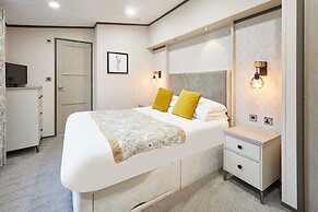 Host Stay Brackencroft Lodge
