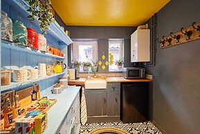 Host Stay The Little Townhouse