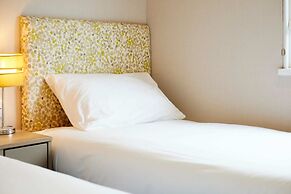 Host Stay Stone Beck Lodge