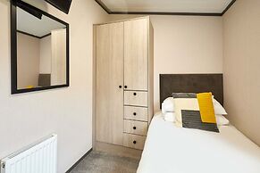 Host Stay Teejay s Lodge