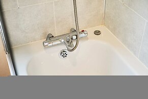 Host Stay Tarn Lodge