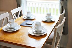 Host Stay Tarn Lodge