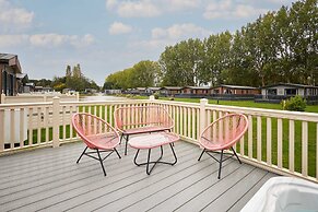 Host Stay Tarn Lodge