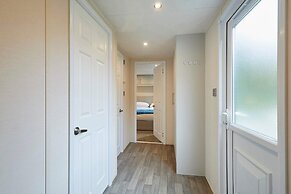 Host Stay Tarn Lodge