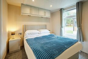 Host Stay Tarn Lodge