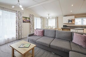 Host Stay Bluebell Lodge