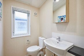 Host Stay Bluebell Lodge