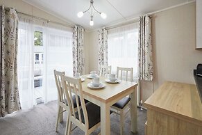 Host Stay Bluebell Lodge