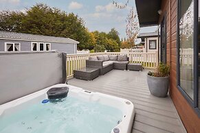 Host Stay Bluebell Lodge
