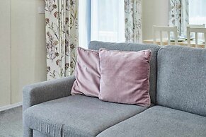 Host Stay Bluebell Lodge