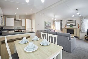 Host Stay Bluebell Lodge