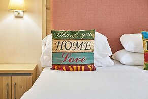 Host Stay Bluebell Lodge