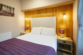 Host Stay Water s Edge Lodge