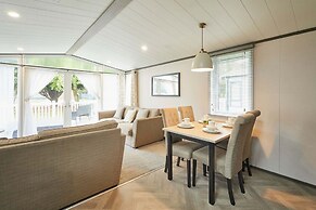 Host Stay Falconers Lodge