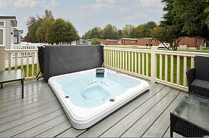 Host Stay Falconers Lodge